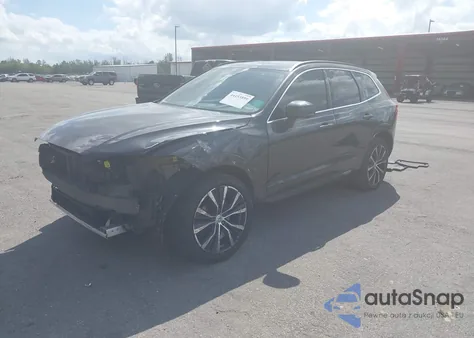 2022 Volvo Xc60 B5 Momentum z USA, uszkodzony, nr VIN YV4L12DK1N1081221